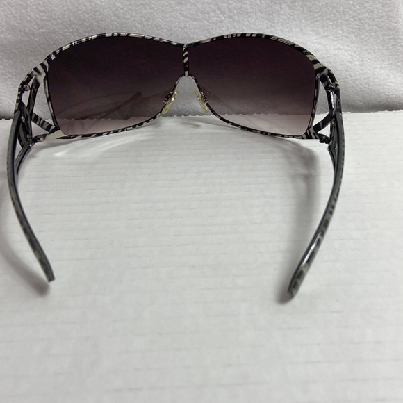 XOXO sunglasses zebra print - Picture 3 of 9